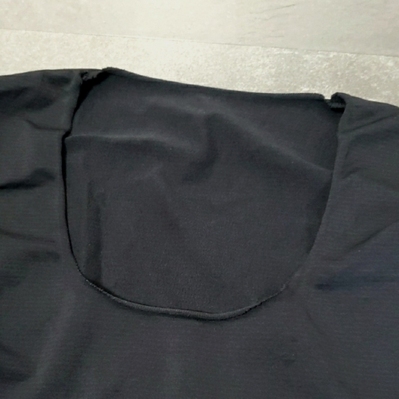 SKIMS Essential Black Long Sleeve Thong Bodysuit. Scoop Distressed Neck. 2X/ 3X. - Picture 4 of 10